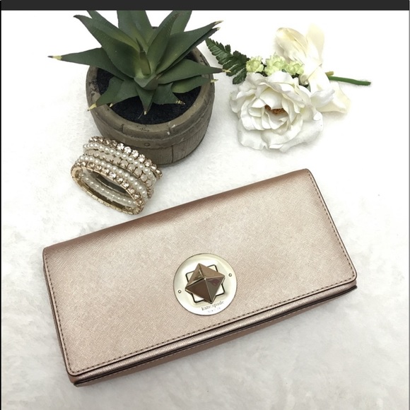 kate spade Handbags - Kate Spade ♠️ Newbury Kiera Clutch in Rose Gold!